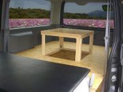 �n�C�G�[�X�@�育�����x�b�h�L�b�g���e�[�u�����Z�b�g����������̉摜�B