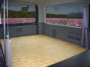 �n�C�G�[�X�@�育�����x�b�h�L�b�g���t���b�g�ɂ��Ă���E����̉摜�B